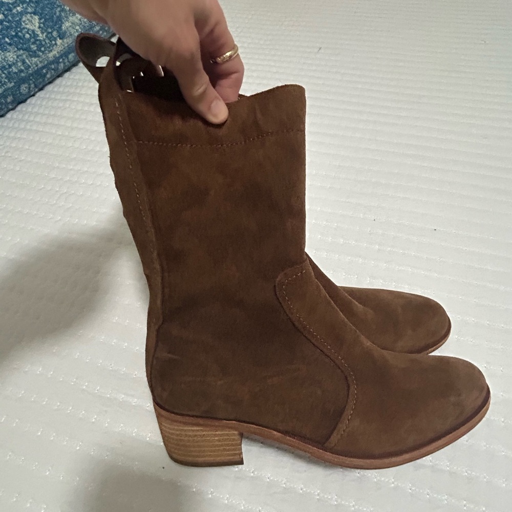 Kork-Ease chocolate brown suede mid calf boots.
NWOT size 7.5